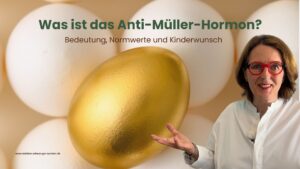 Goldenes Ei und Dr. Goesslinghoff leicht fragend in die Kamera blickend