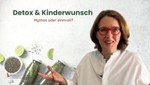 Limonenspalten und Chiasamen im Glas, Dr. med. Heidi Goesslinghoff fragend blickend